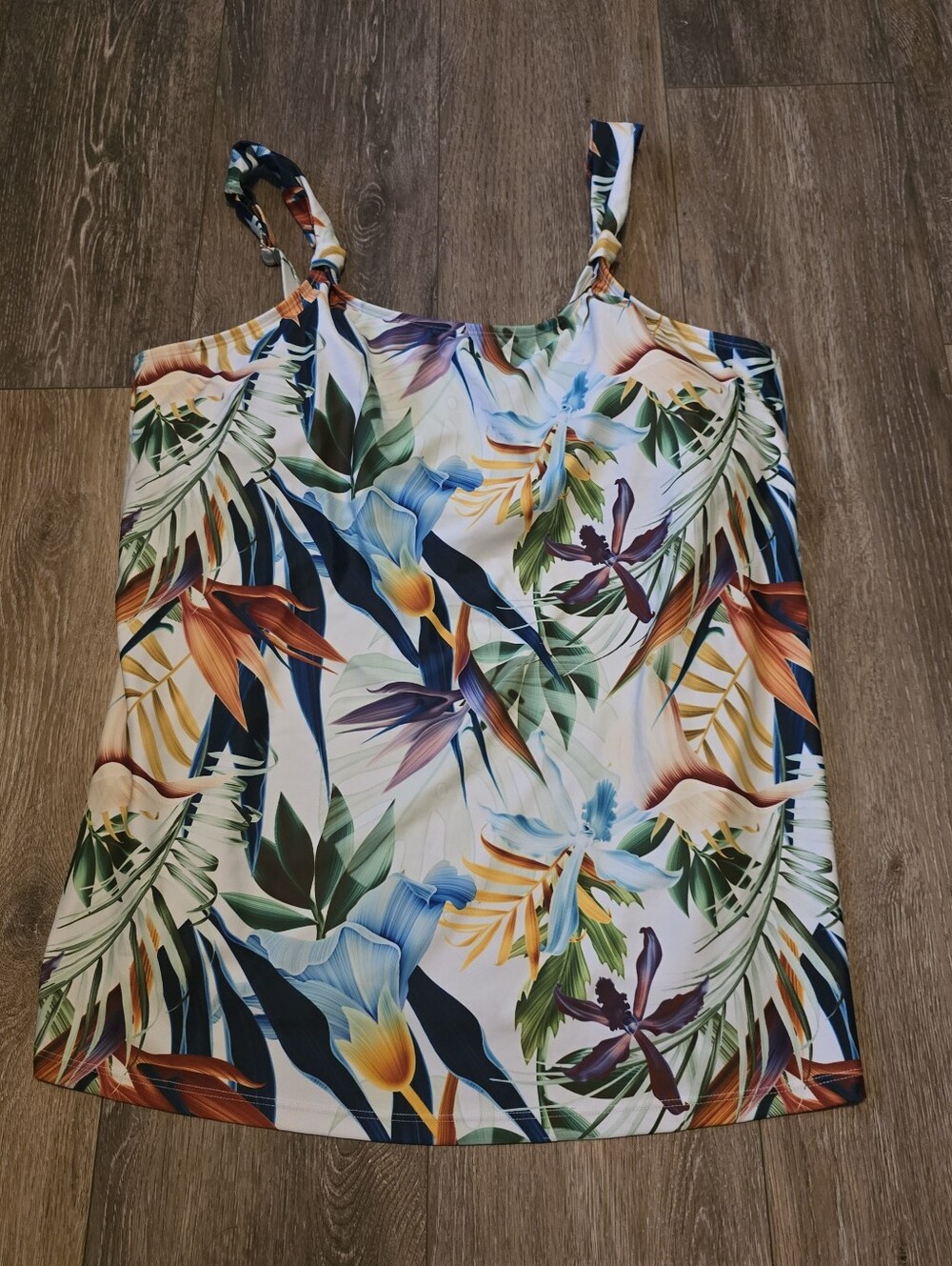 Women's XL Tankini Swim Suit Top New w/ Tags!